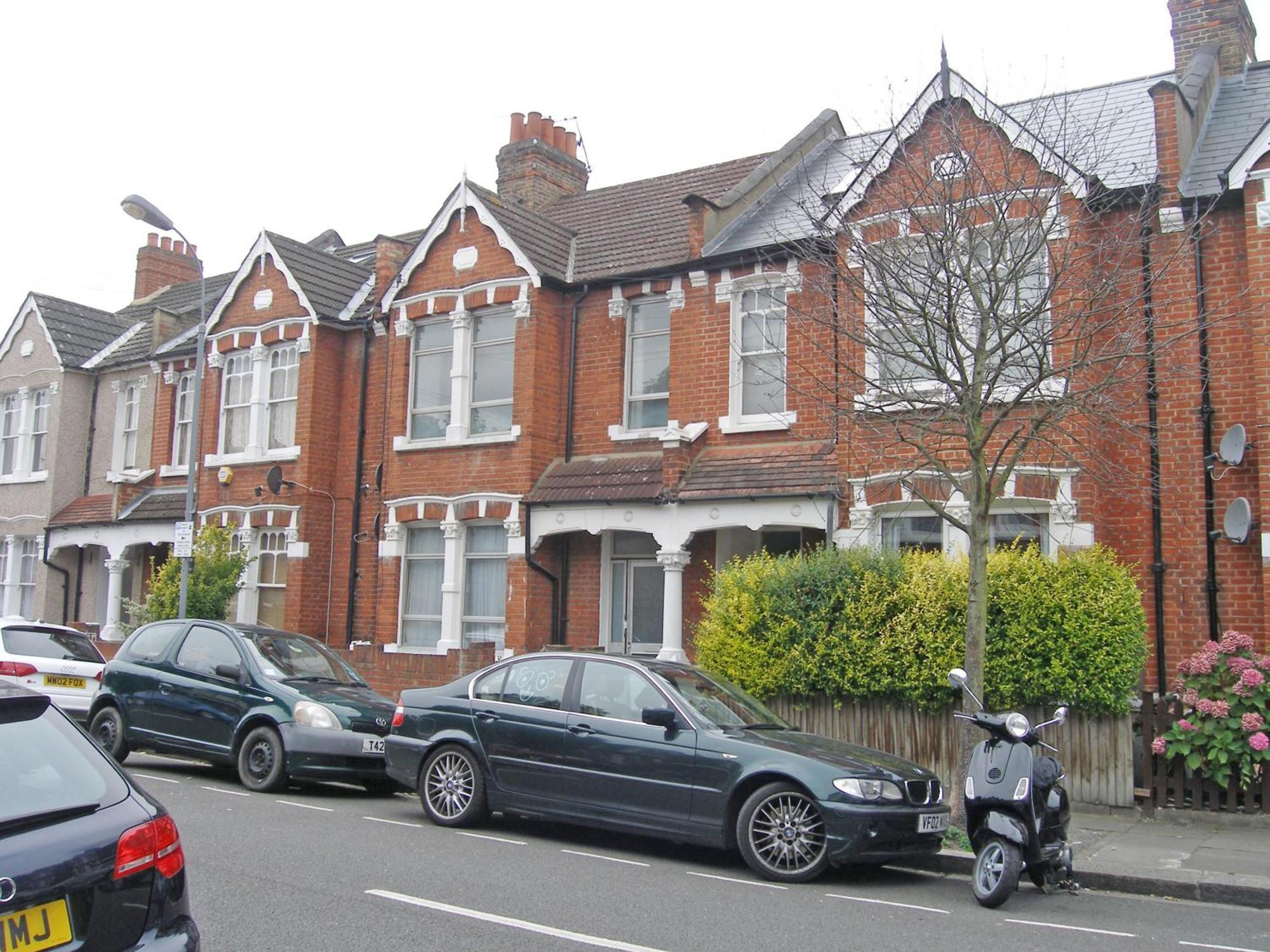 Groves 4 Bedroom, Shepherds Bush Appartement *