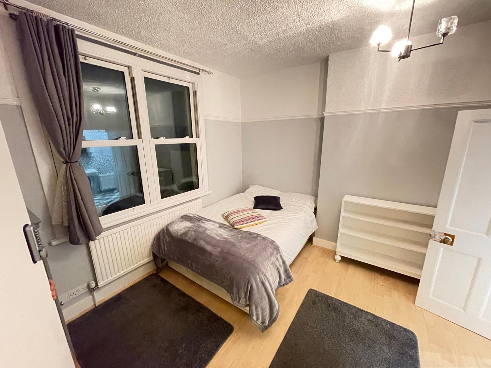 Accommodatie bij particulieren With Private Bathroom And Shared Kitchen