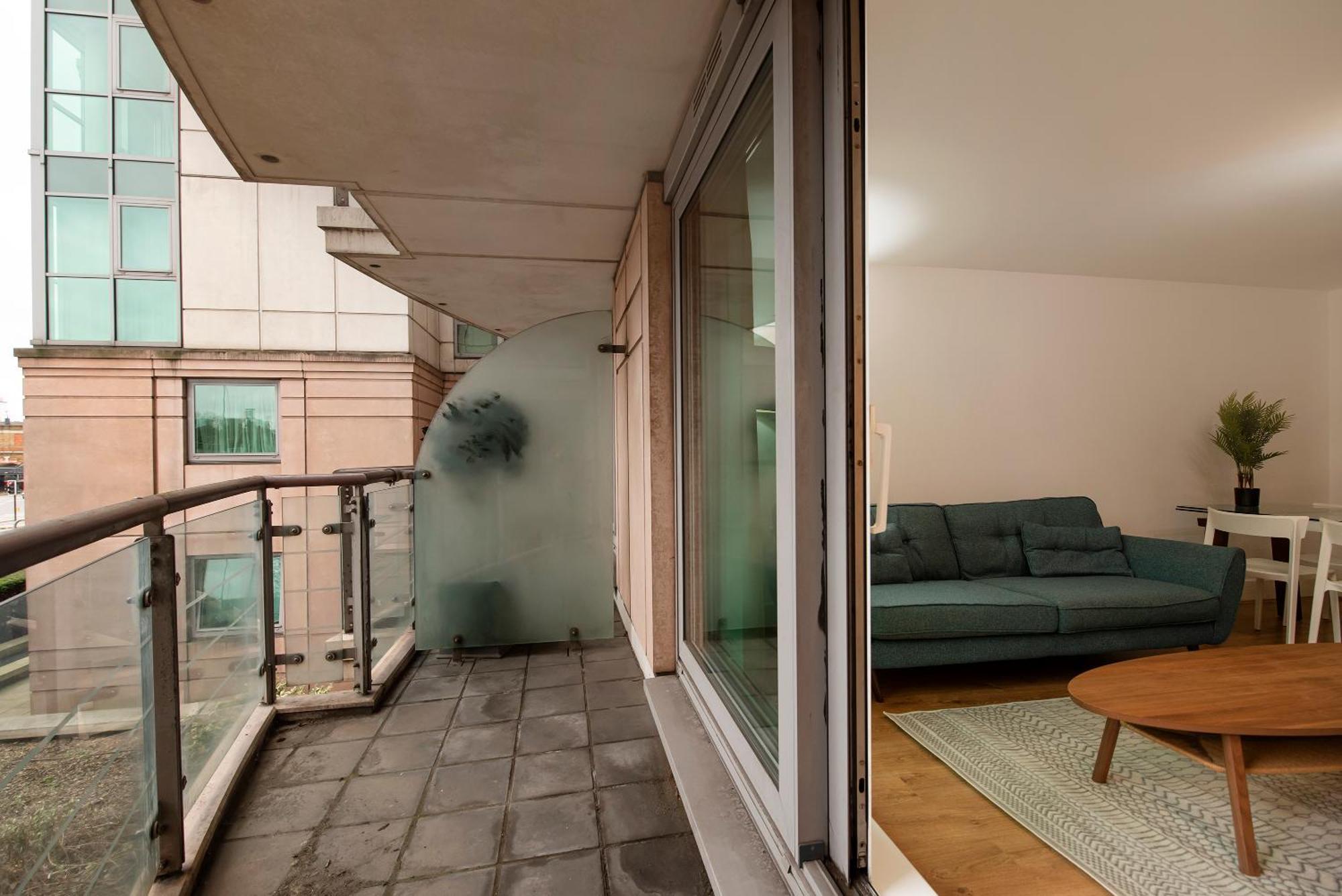 2 Bed 2 Bath Close To Big Ben Apartment