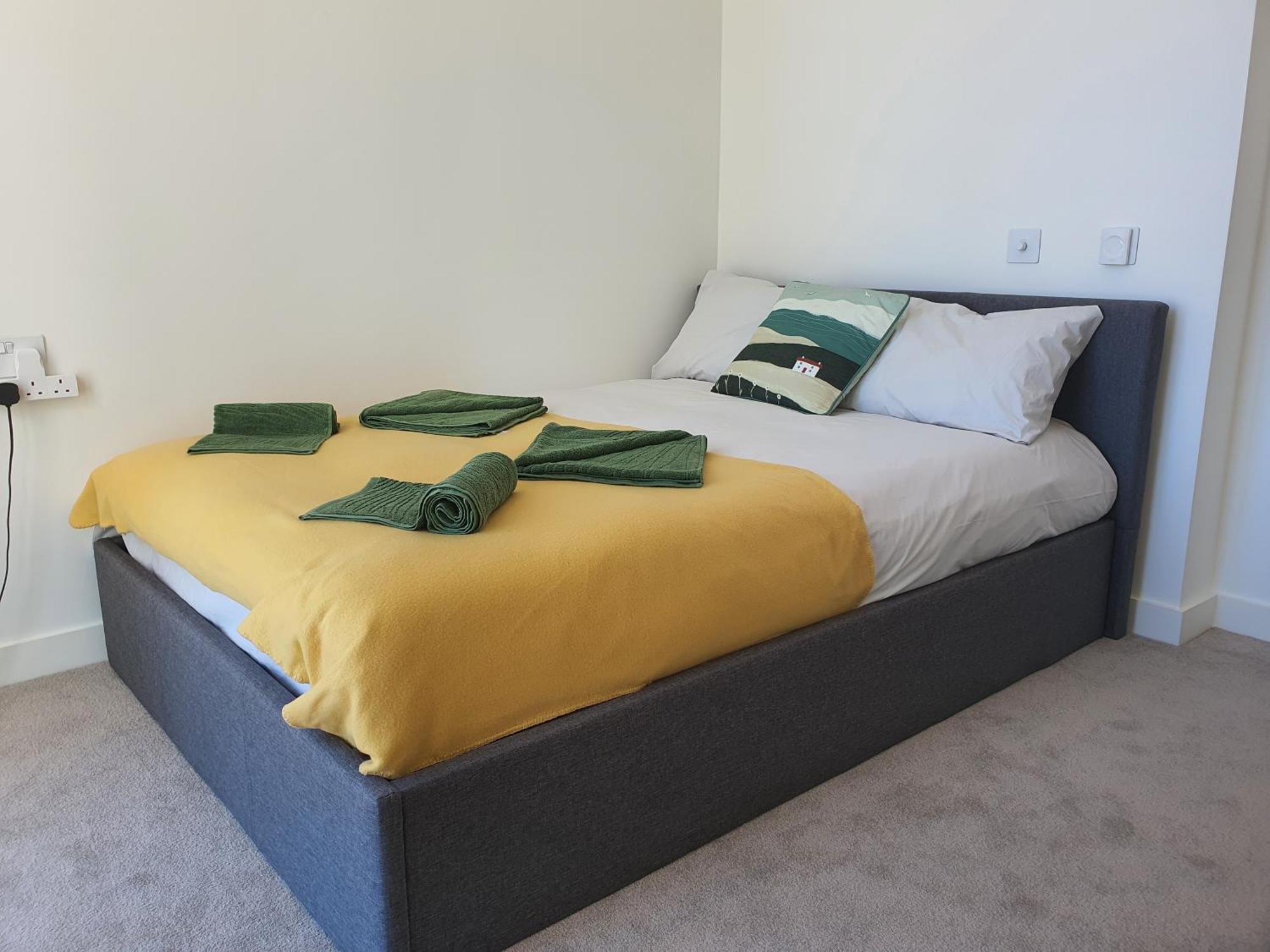Cozy With Private Bathroom In Luxurious Flat Accommodatie bij particulieren *