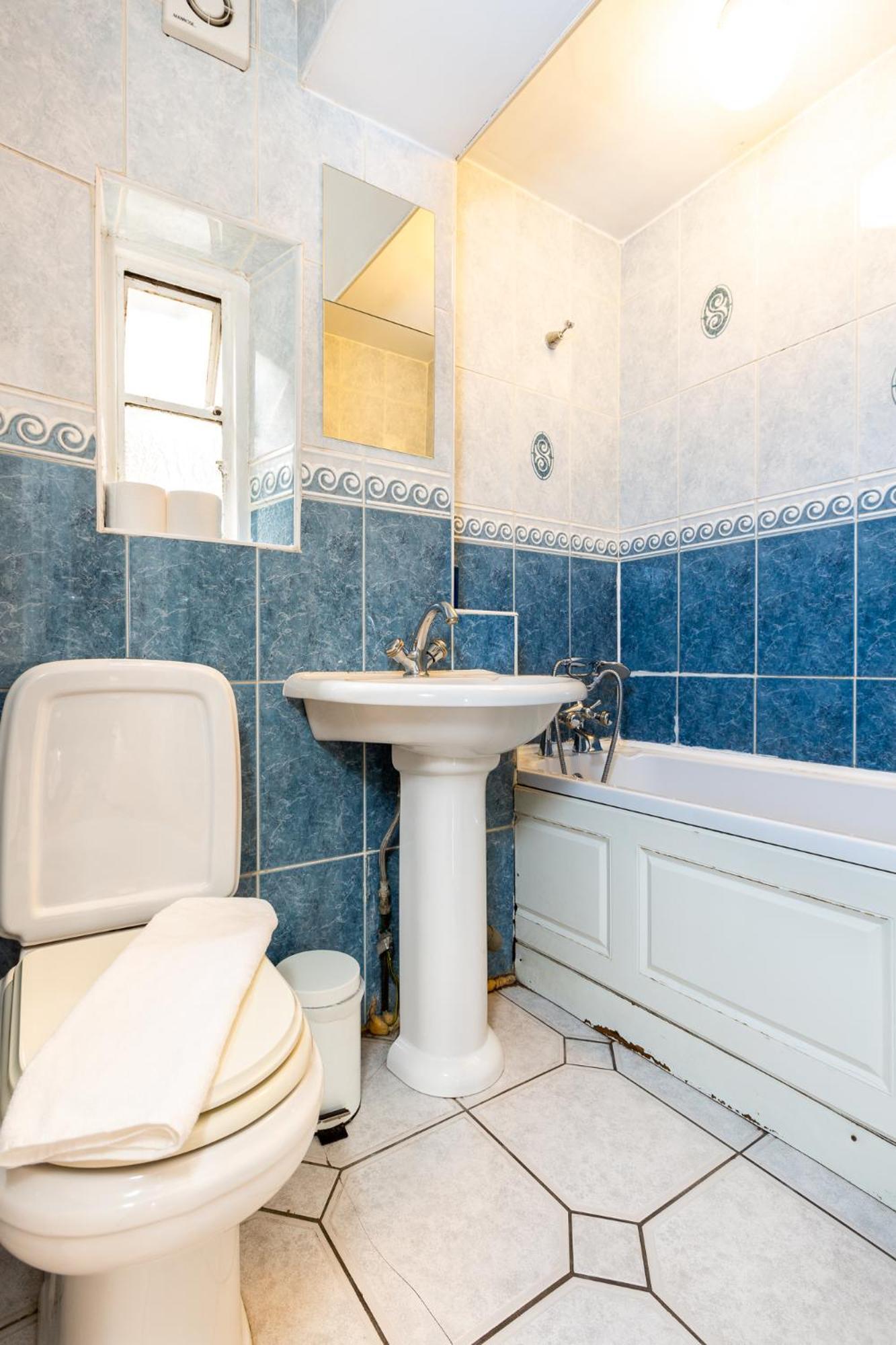 Are Located In The Heart Of Shoreditch * Londen