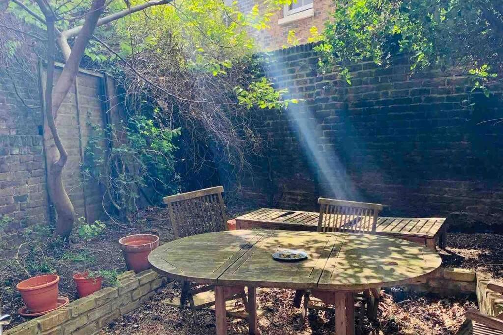 Apartment Beautiful 2 Bed/ 2 Bath Notting Hill Garden Flat London