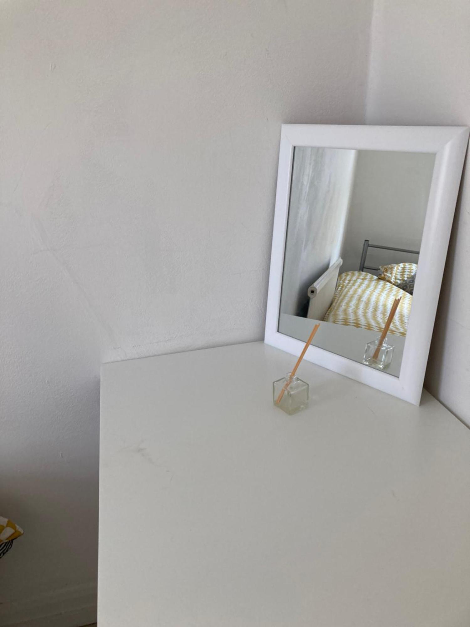 Redecorated Single With Shared Bathroom And Kitchen Homestay