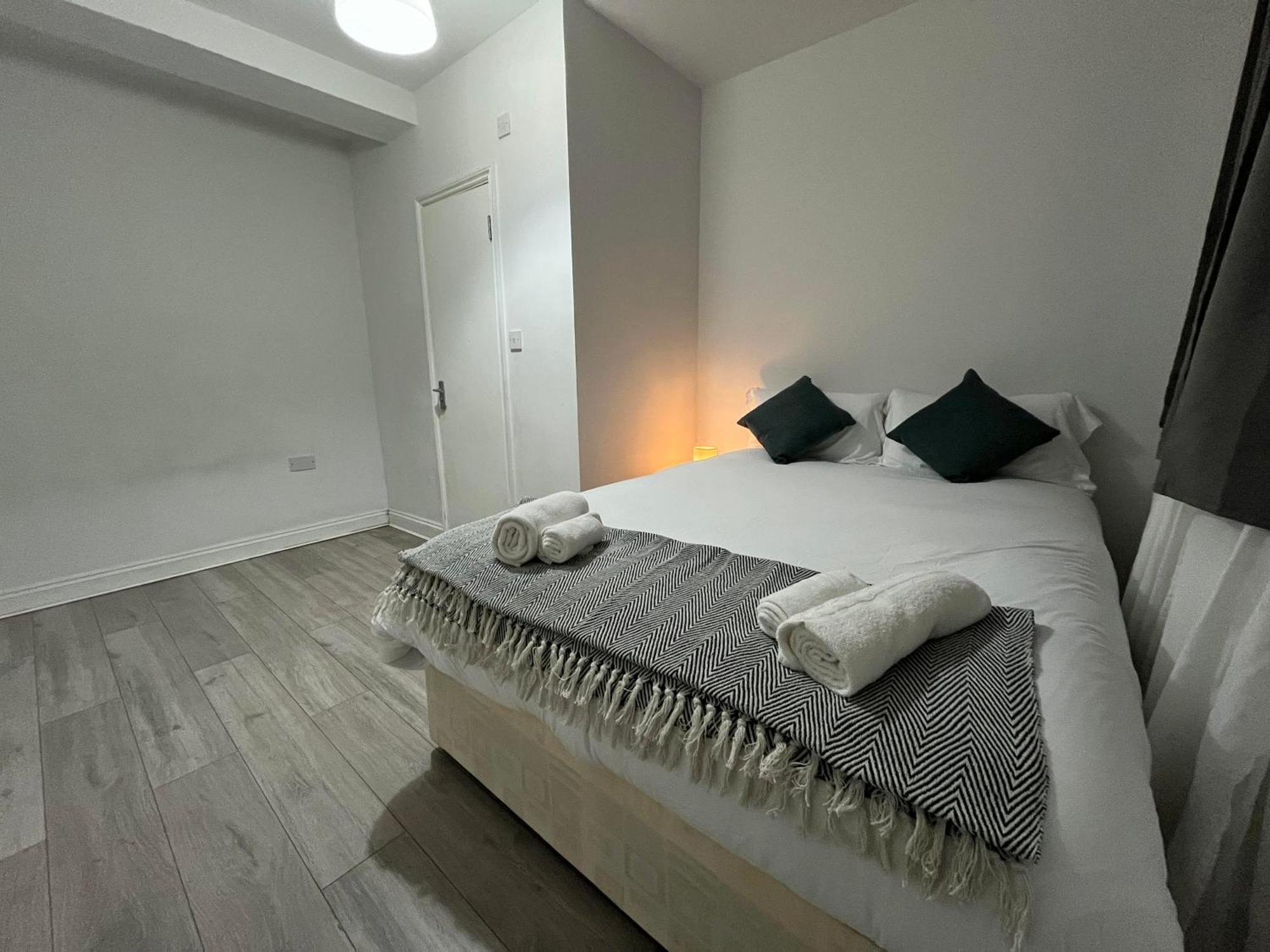 Appartement Near Seven Sisters Londen