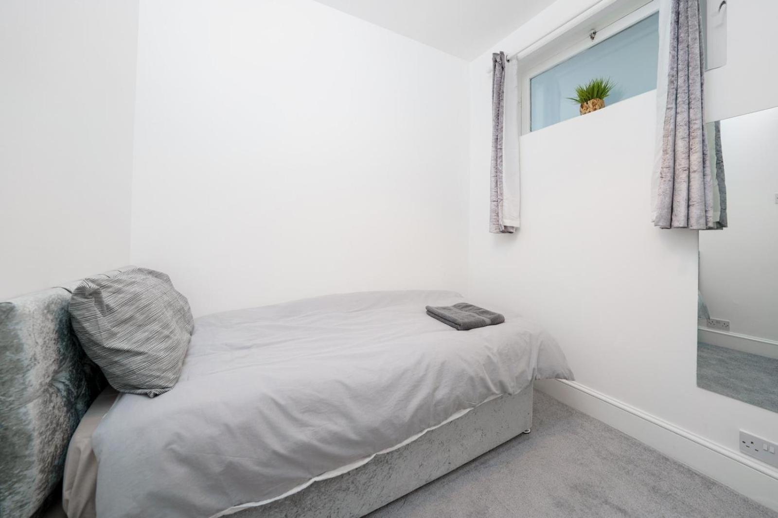 Apartment Modern 4-bedroom In Fulham, London