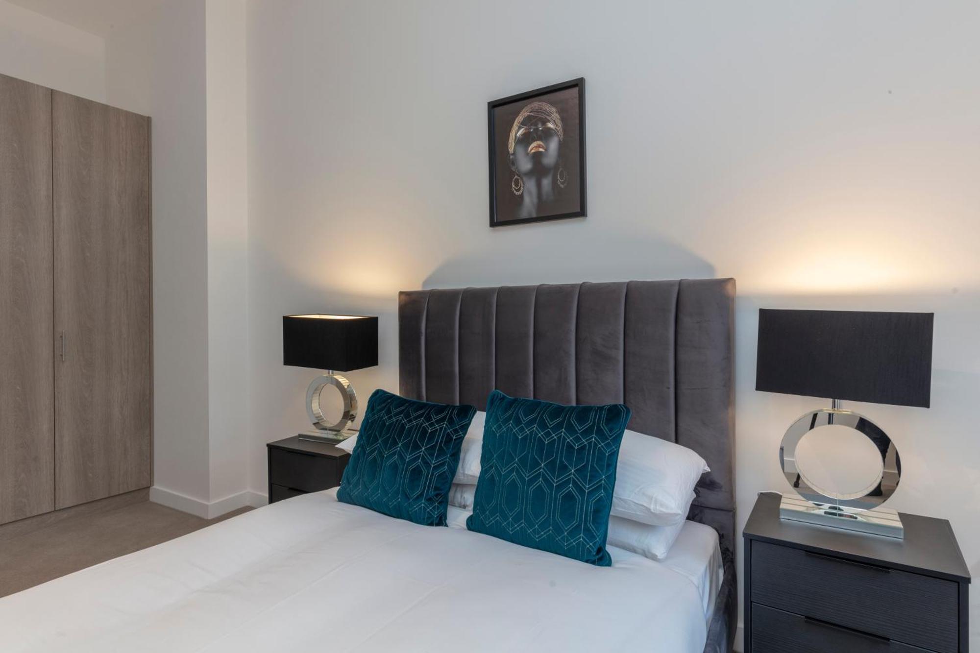 Deluxe North * London