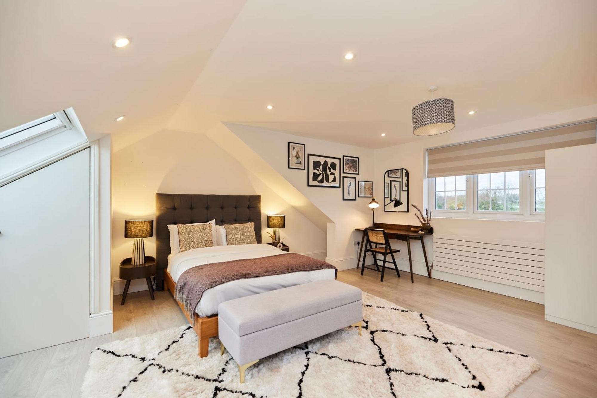 The Redbridge Sanctuary - Spacious 3bdr House With Garden London