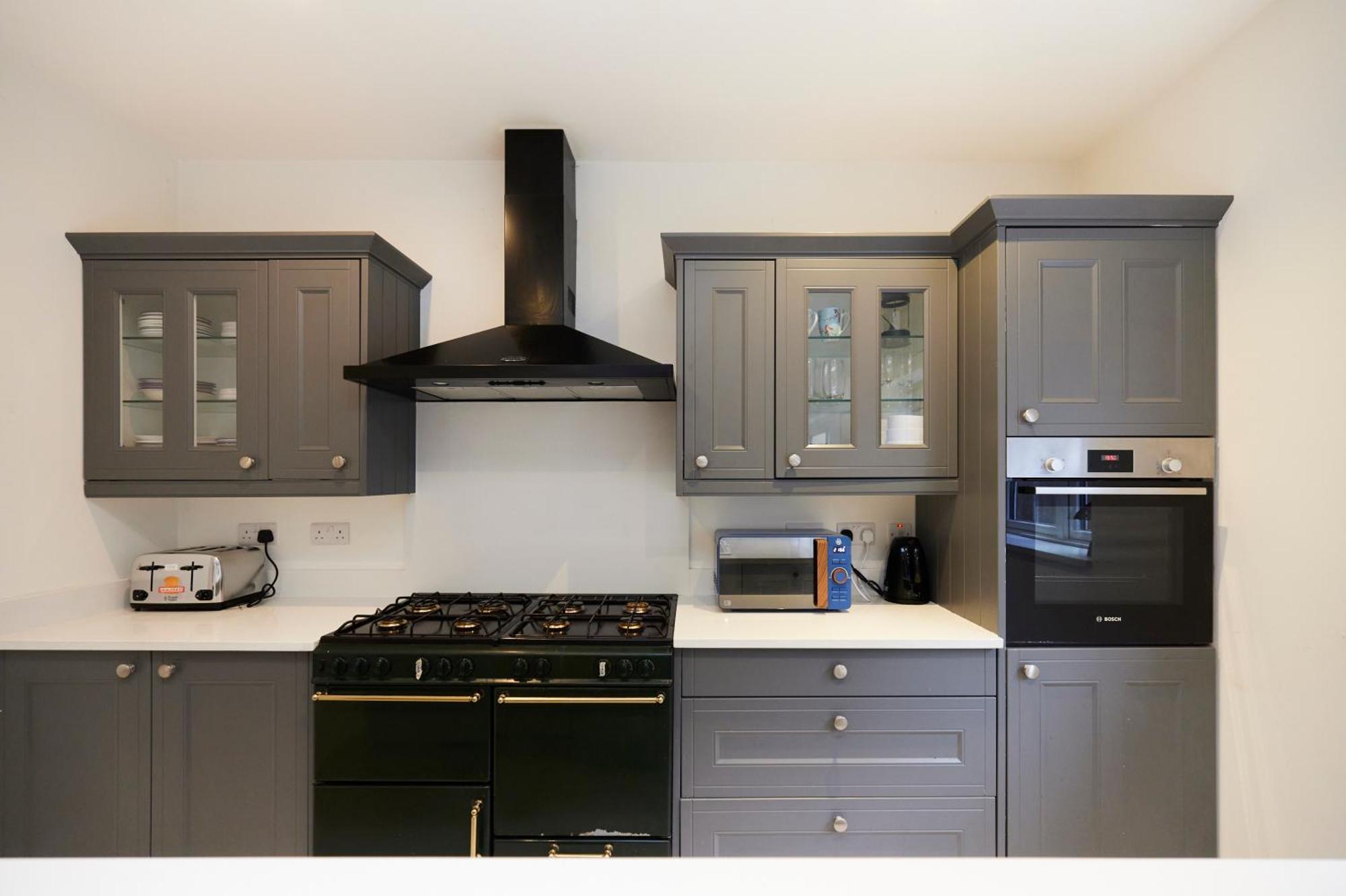 The Redbridge Sanctuary - Spacious 3bdr House With Garden London