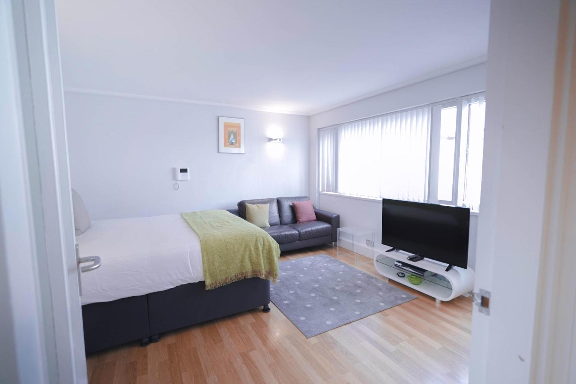Camden Serviced By Globe Apartment *