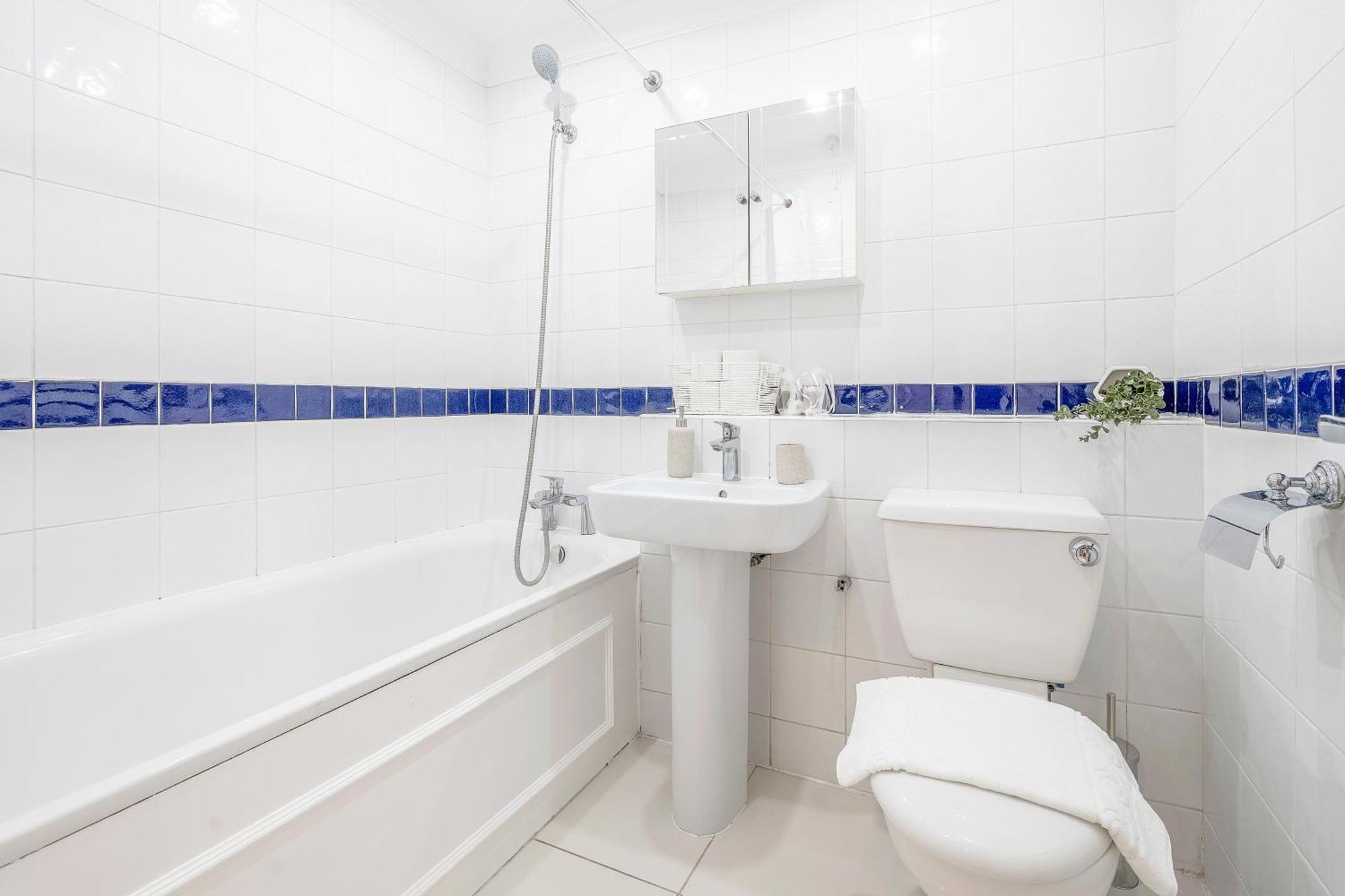 Stunning Flat On King's Road, Chelsea With Balcony * Londen