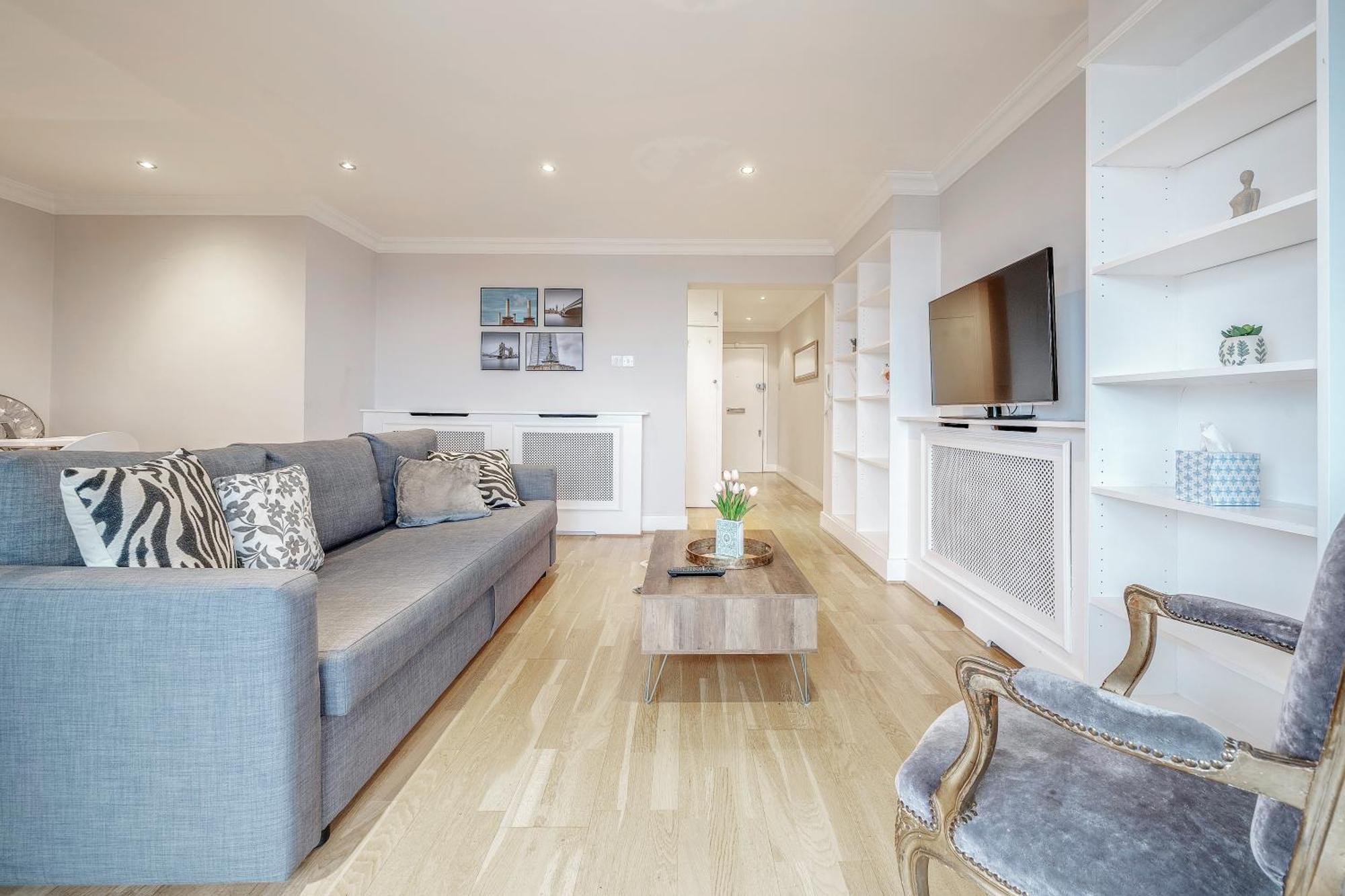 Stunning Flat On King's Road, Chelsea With Balcony * Londen