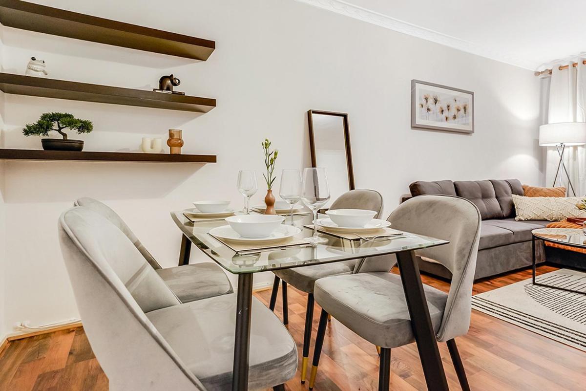 Spacious 1 Bed Next To Baker St Apartment