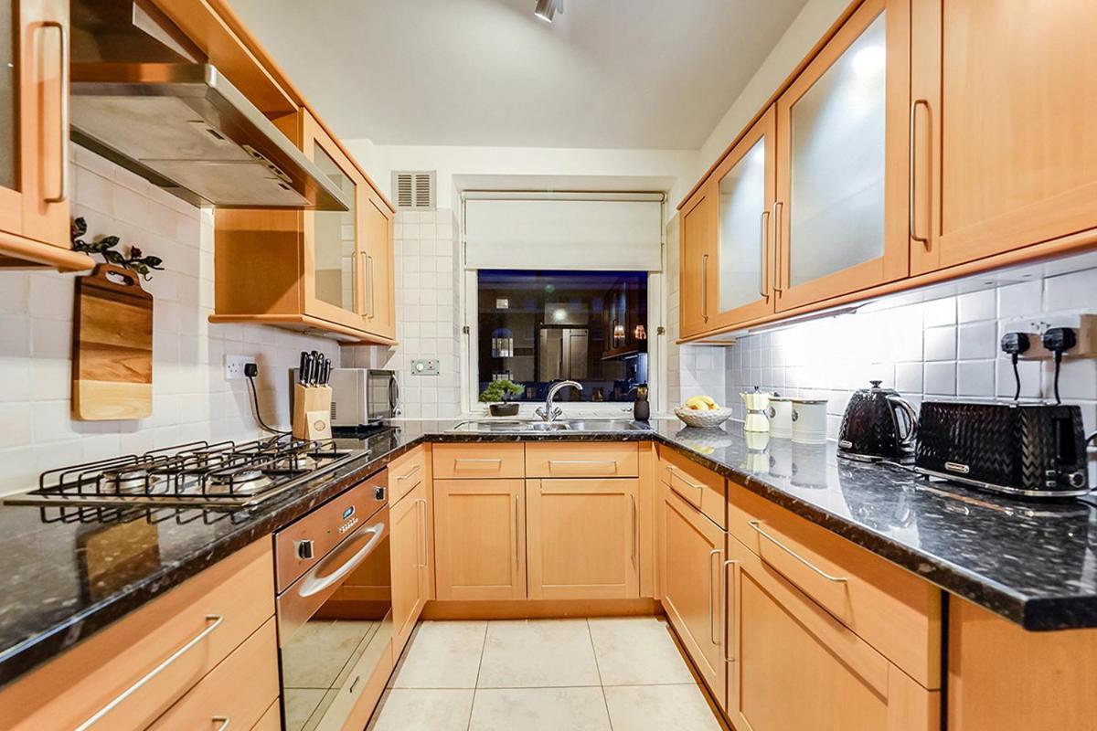 Spacious 1 Bed Next To Baker St London