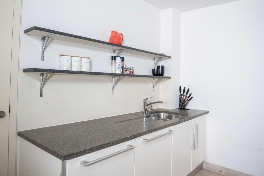 Spectacular Mews House In Holland Park Apartment London