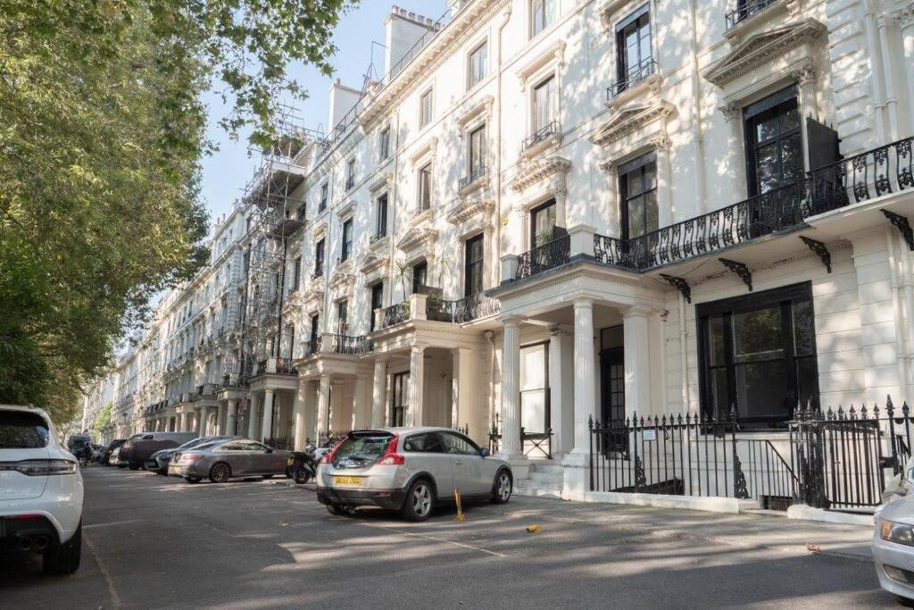 Super Spacious 3 Bedroom And 3 Bathroom Apartment London