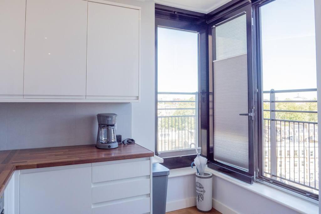 Leilighet Stunning Views Modern Decor Flat In Kensington London