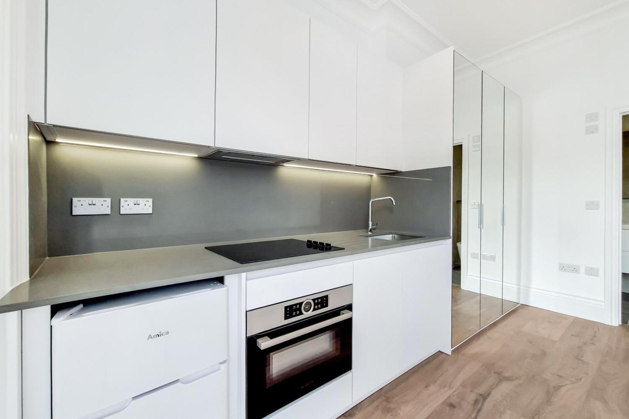 Apartment Kensington London