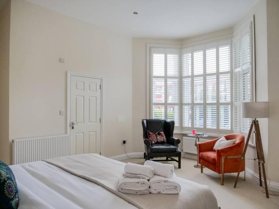 Charming Oasis With Garden Leilighet