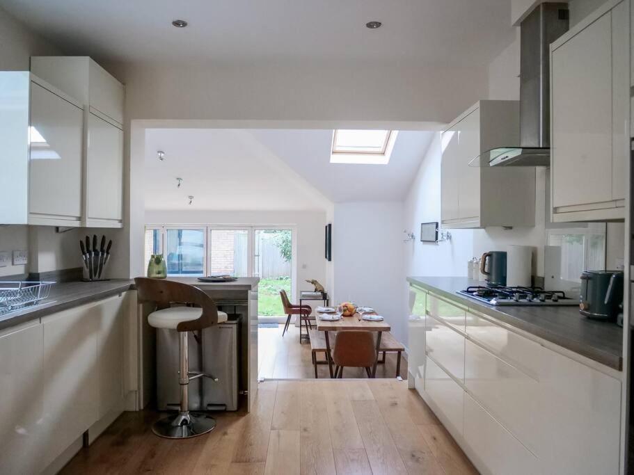 Leilighet Charming Oasis With Garden