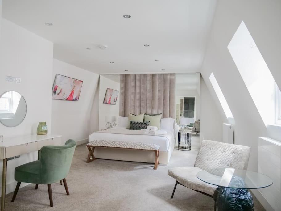 Tranquil Urban Oasis In Kensington *