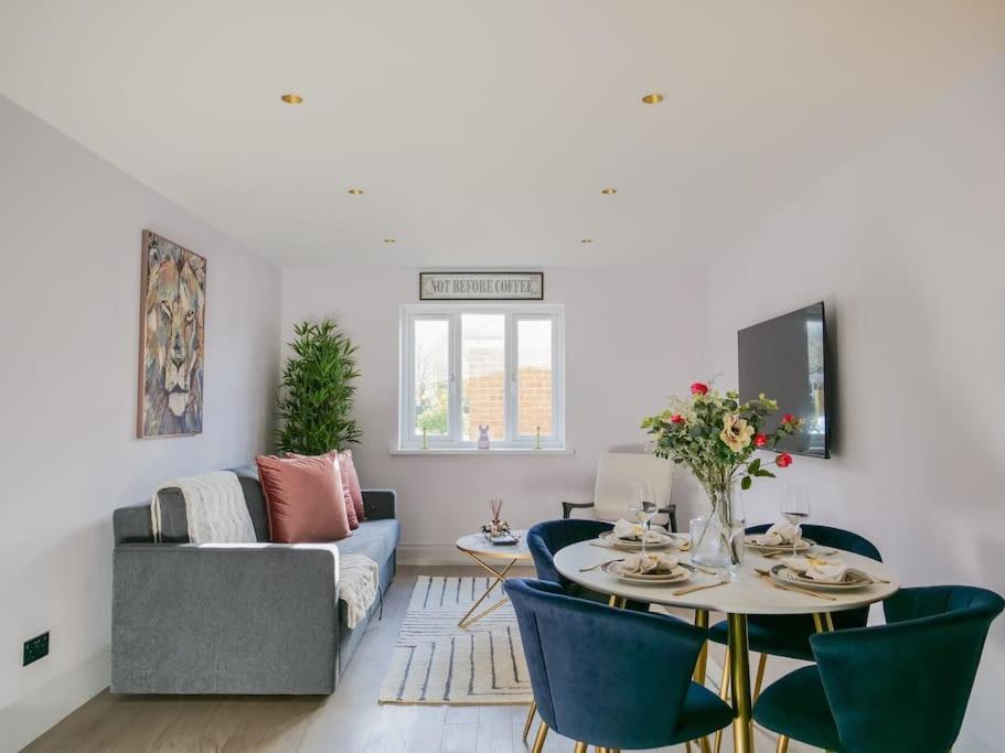 Stylish Retreat For Your Short Getaway * London