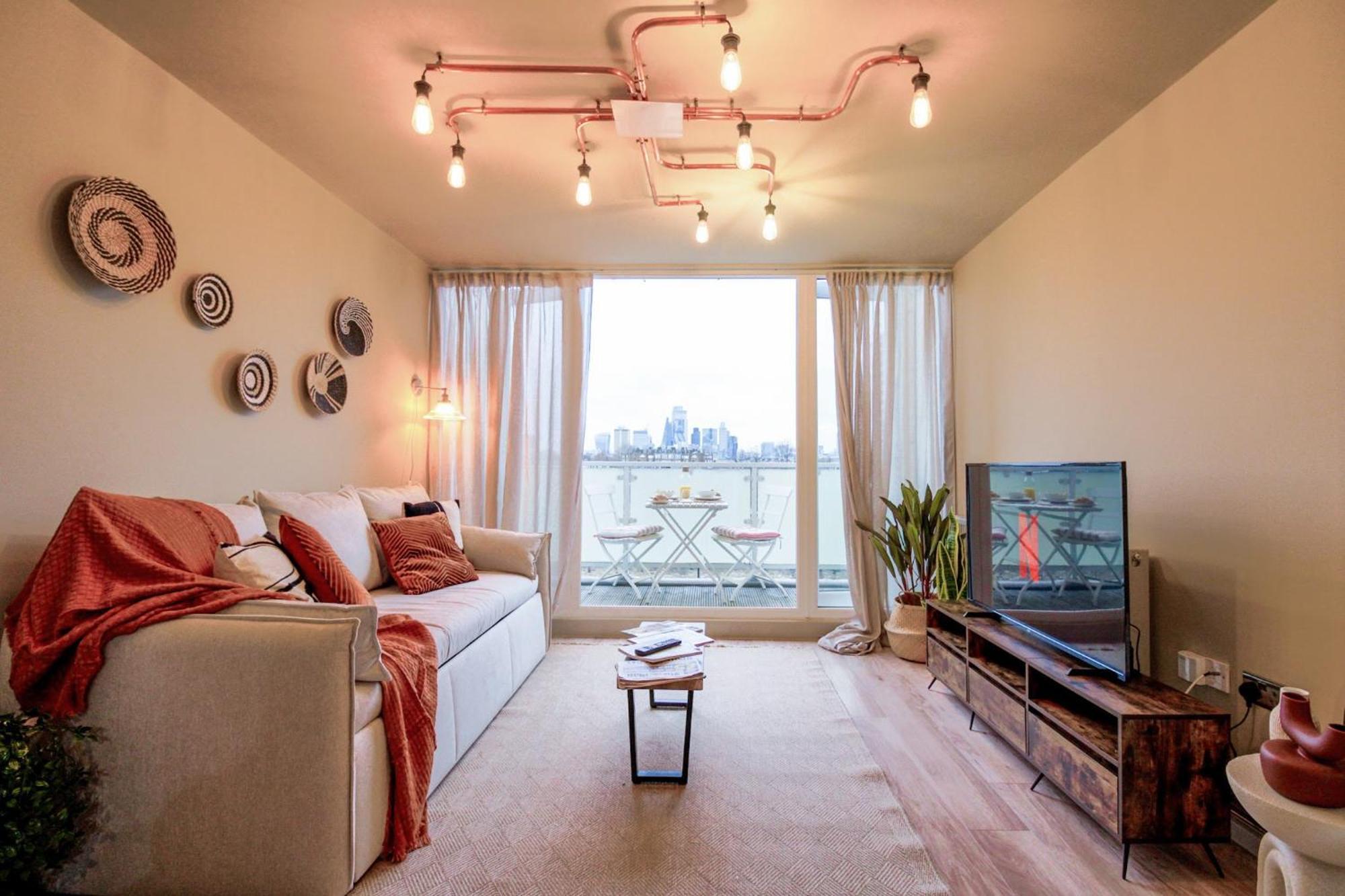 2br Flat King Bed 4 Min To Dlr Easy Access Apartment London