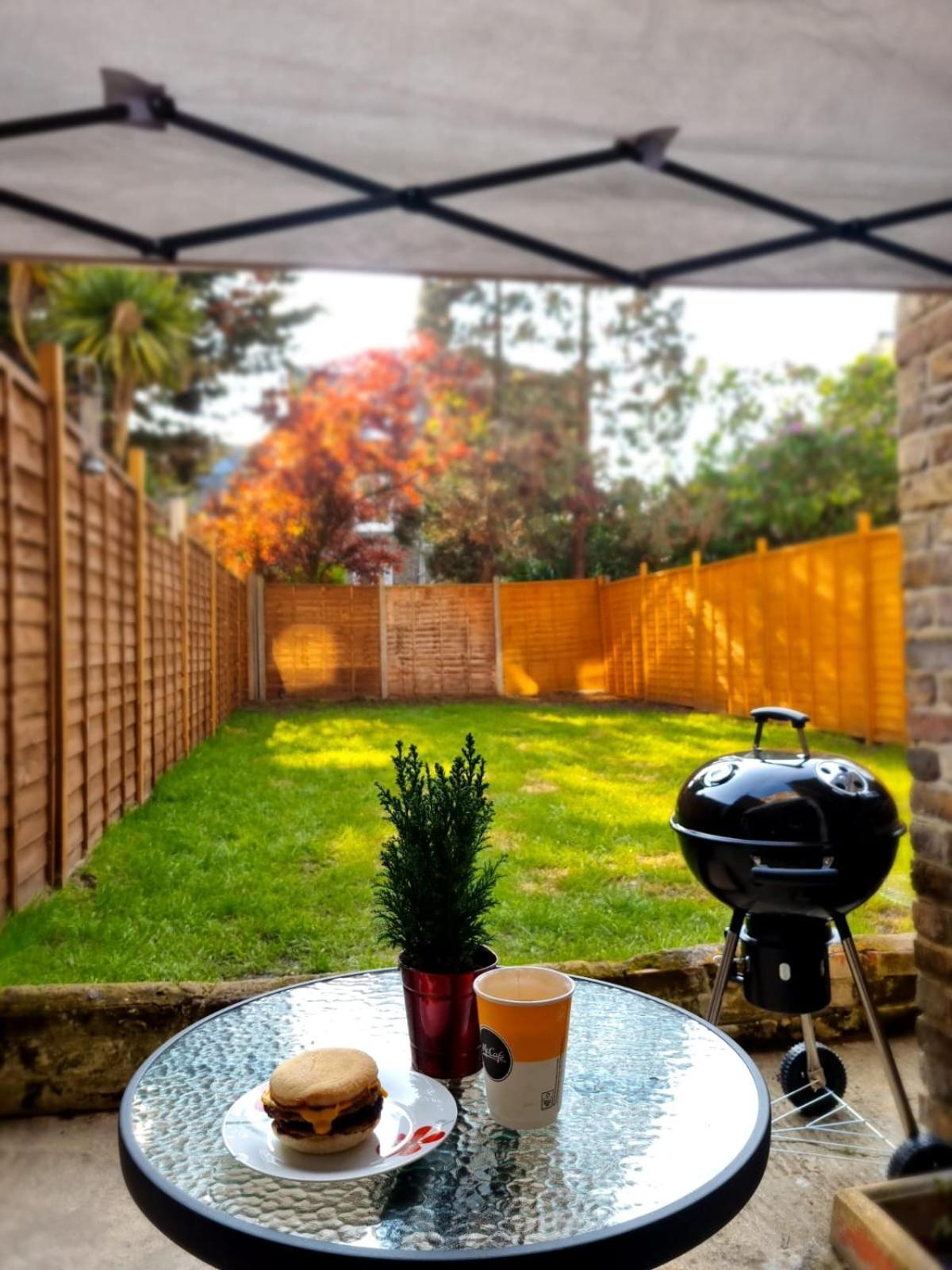 Gasthof Beautiful Double In Acton, West London