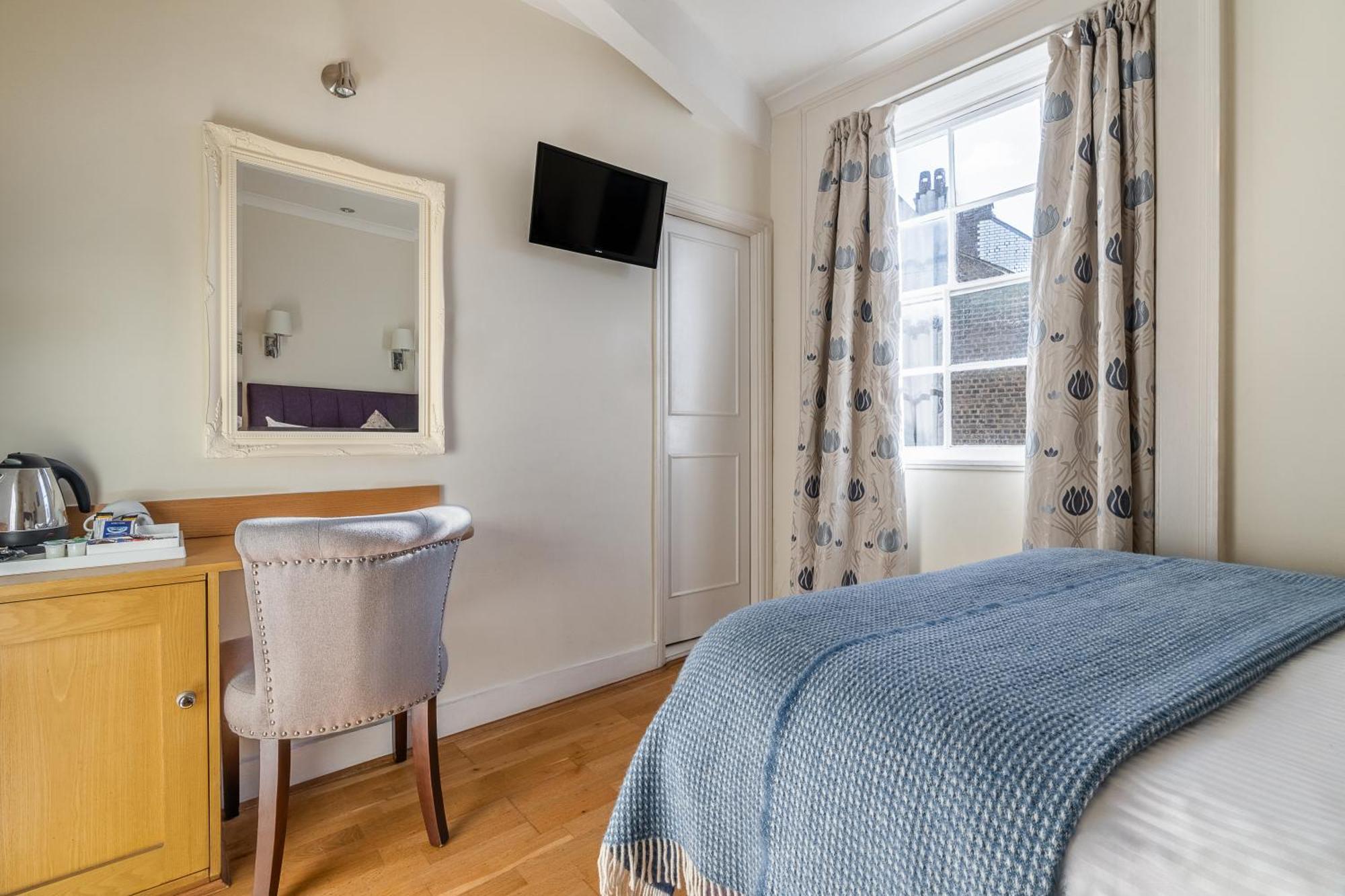 Hotell Harlingford 3*
