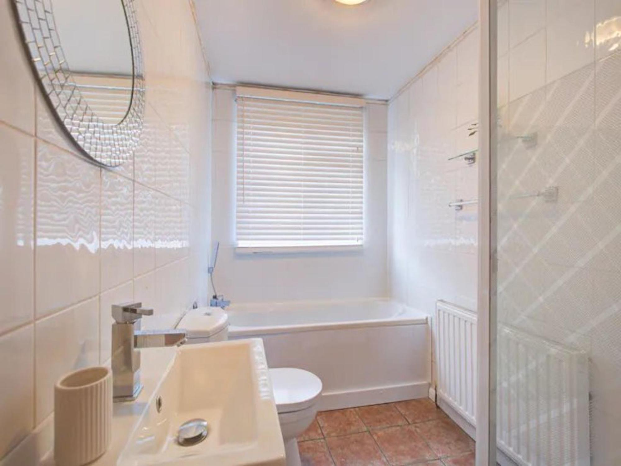 Сasa de vacaciones Pass The Keys Charming 2 Bedroom House Good Transport And Parking