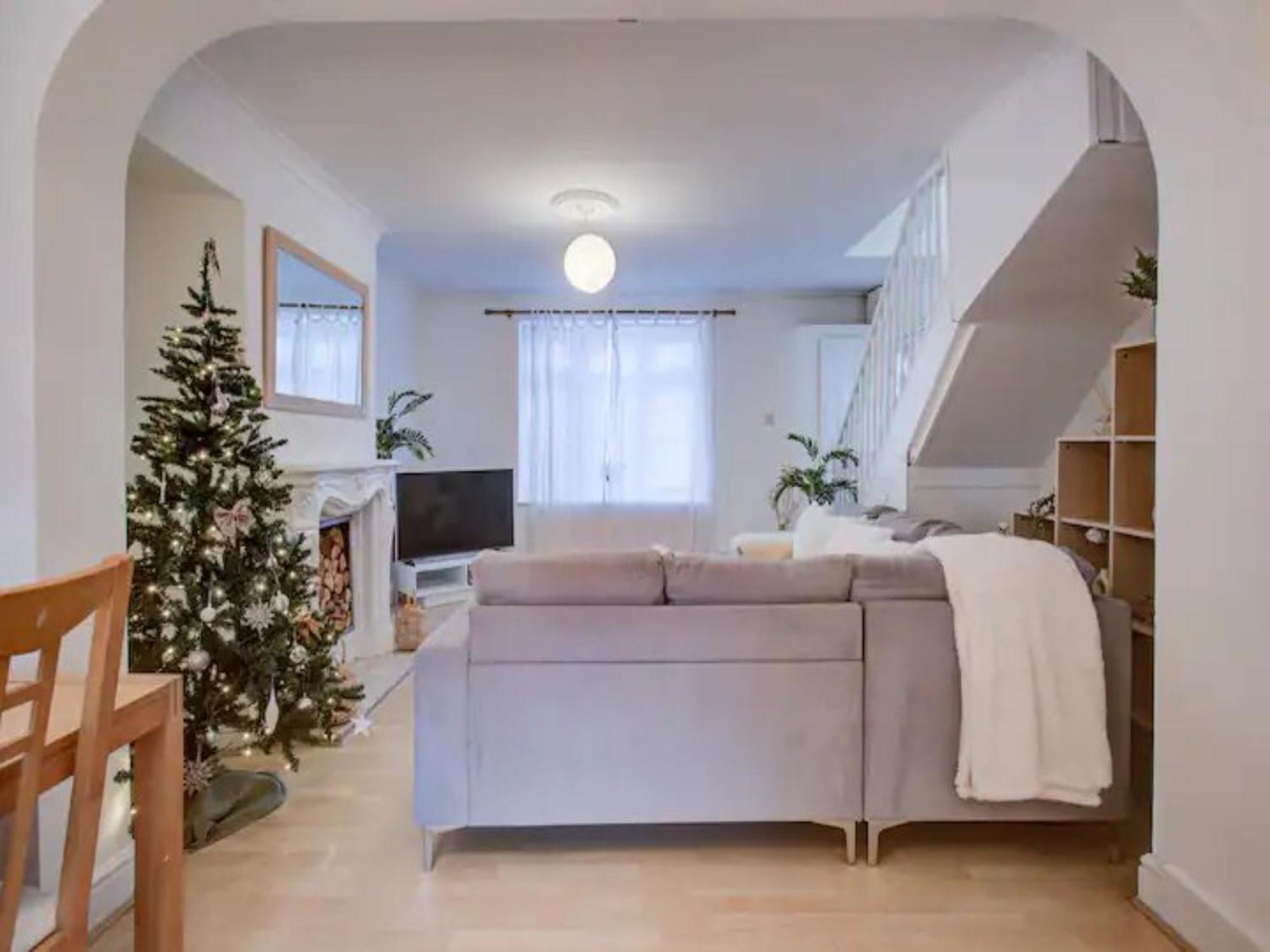 Сasa de vacaciones Pass The Keys Charming 2 Bedroom House Good Transport And Parking *