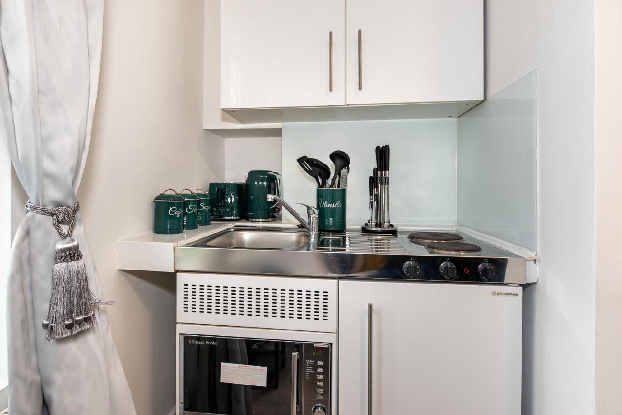 Small And Trendy 3b Appartement