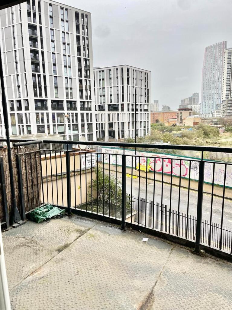 Apartment Cozy In Stratford Next To Abba