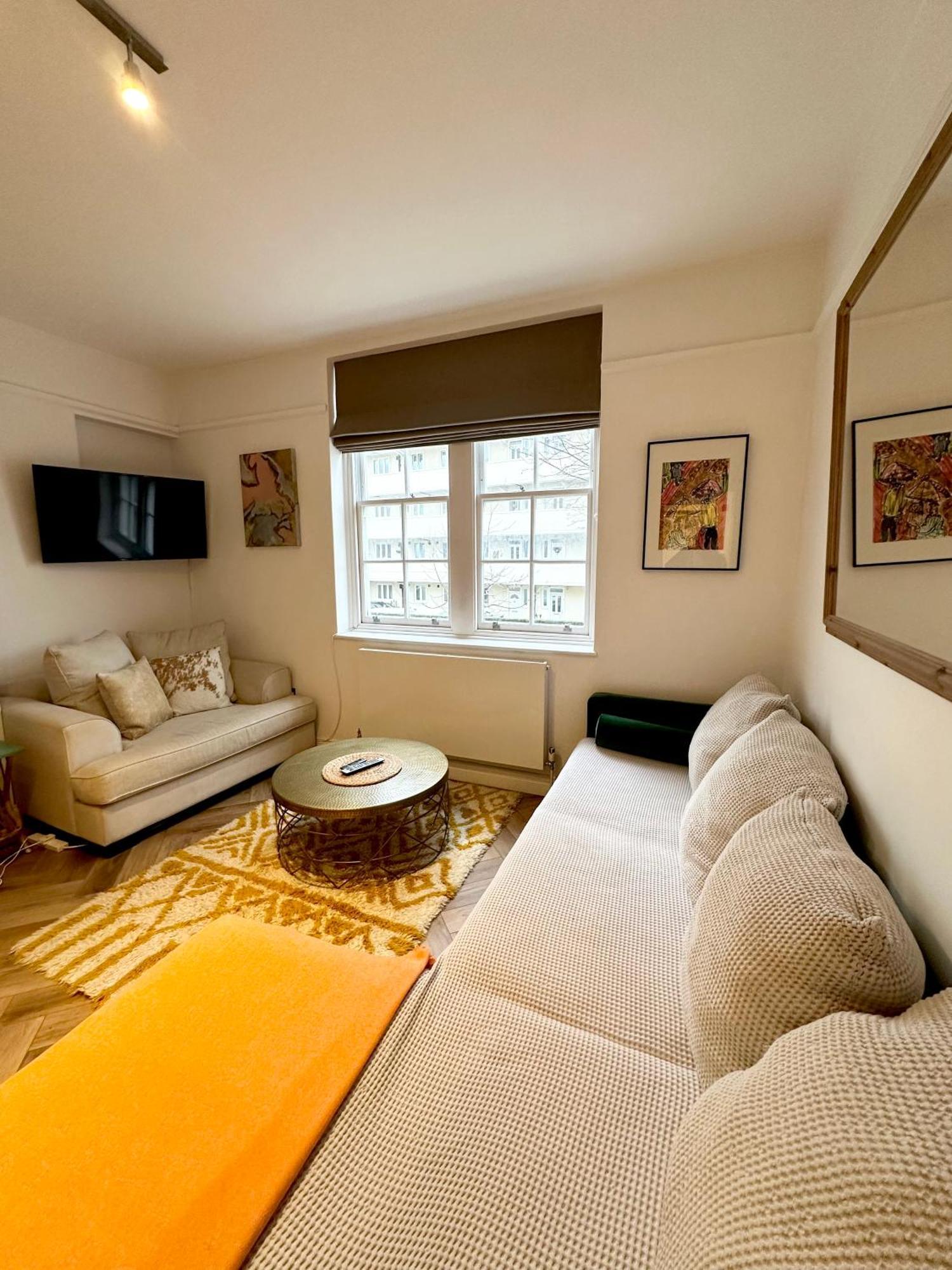 Apartment Bright And Airy Two Bedroom *