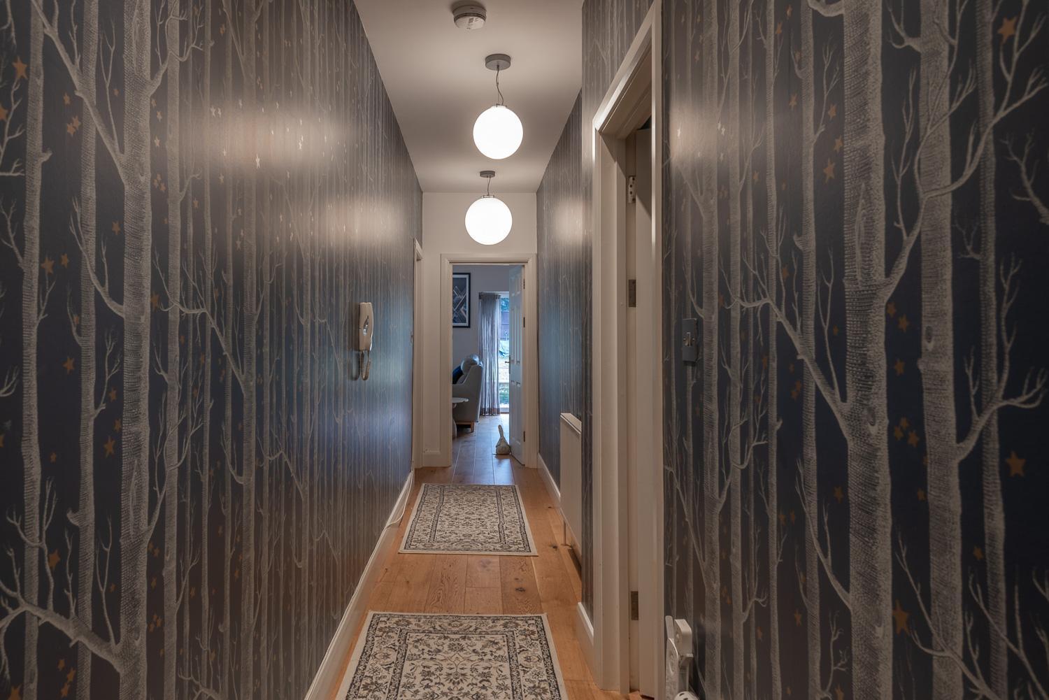 Quirky, Vintage 2 Bed Flat Apartment *