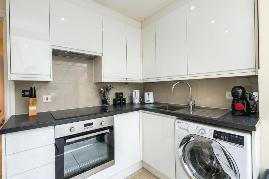 Stylish 2bed With Sky Window Leilighet *