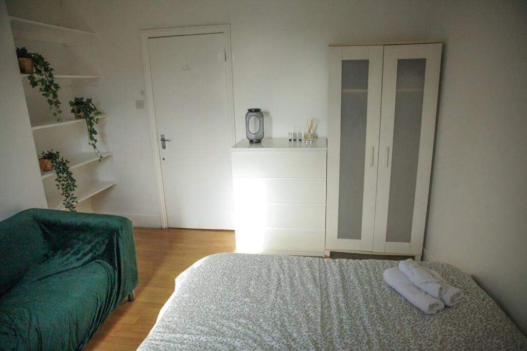 Apartment 2 Bedrooms Flat In Hammersmith London