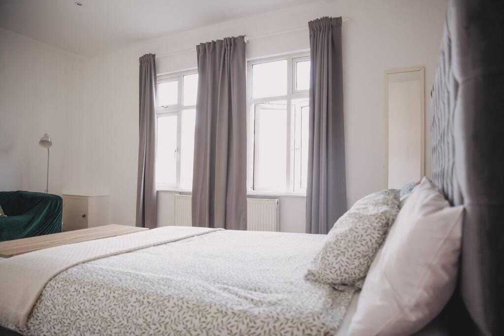 2 Bedrooms Flat In Hammersmith London