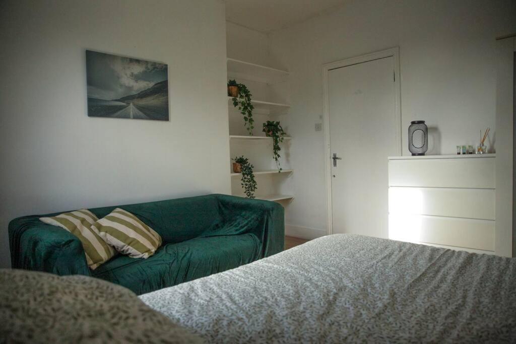 Apartment 2 Bedrooms Flat In Hammersmith *