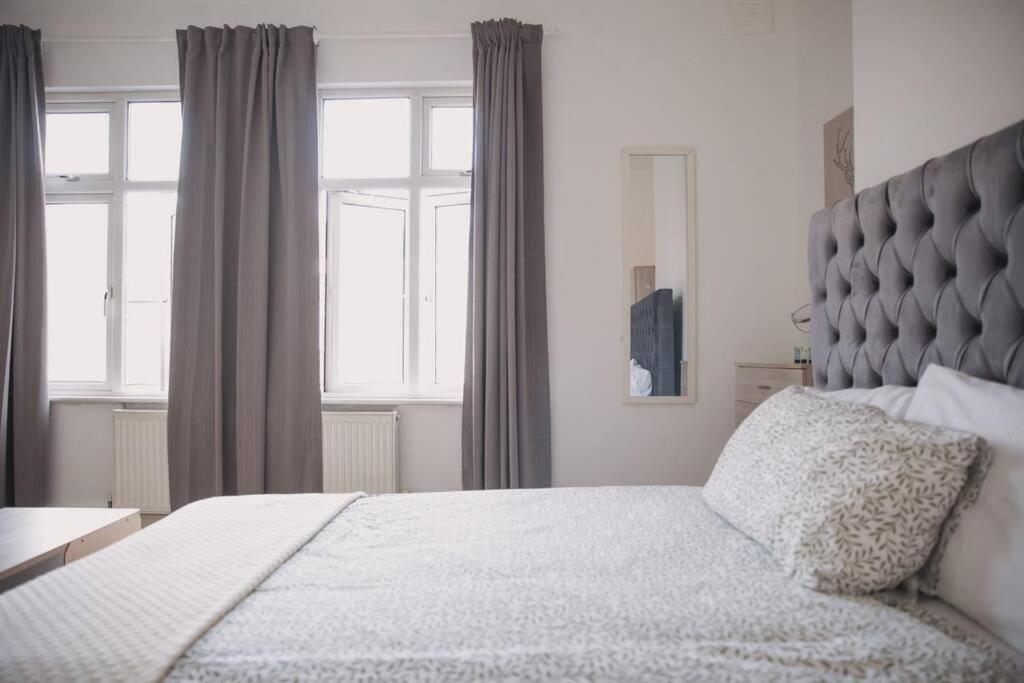 Apartment 2 Bedrooms Flat In Hammersmith London