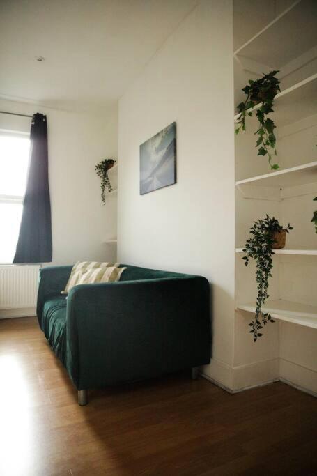 Apartment 2 Bedrooms Flat In Hammersmith *