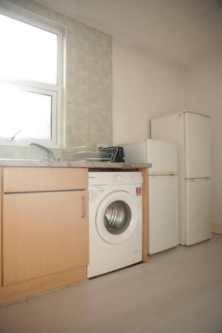 Apartment 2 Bedrooms Flat In Hammersmith