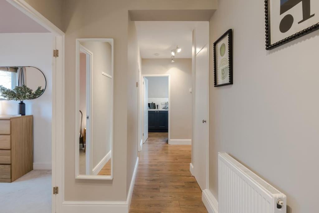 Apartment The Clissold, Two Bedroom N5 *