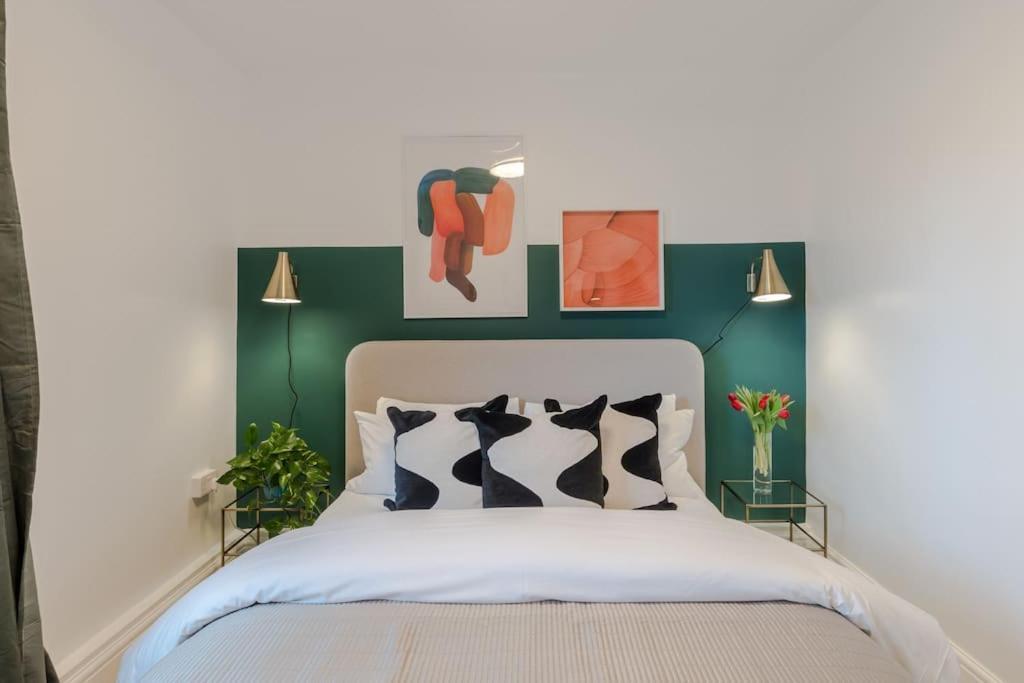 The Clissold, Two Bedroom N5