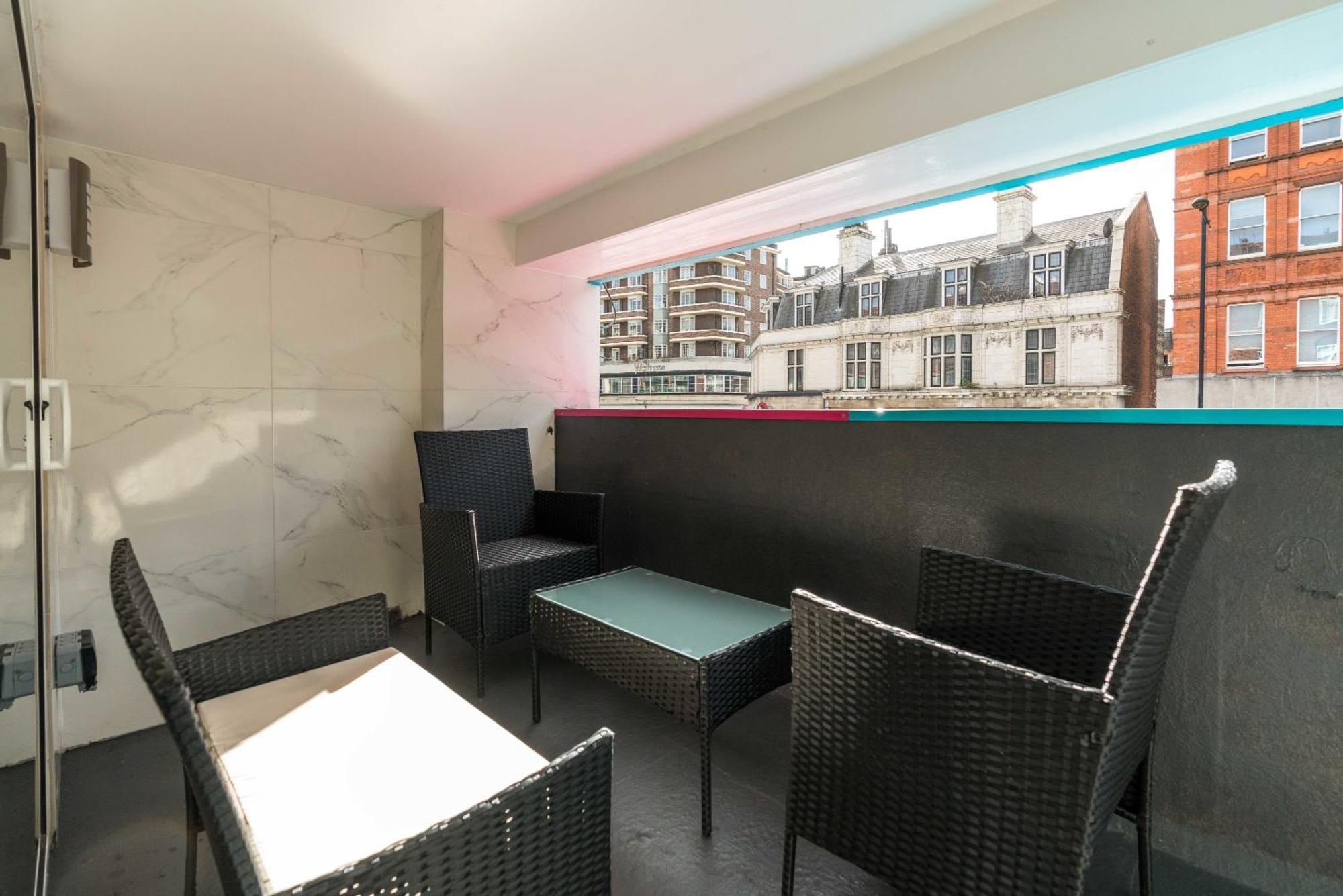 Huge Fully Equipped Studio 1 Min From Tube Station Londen