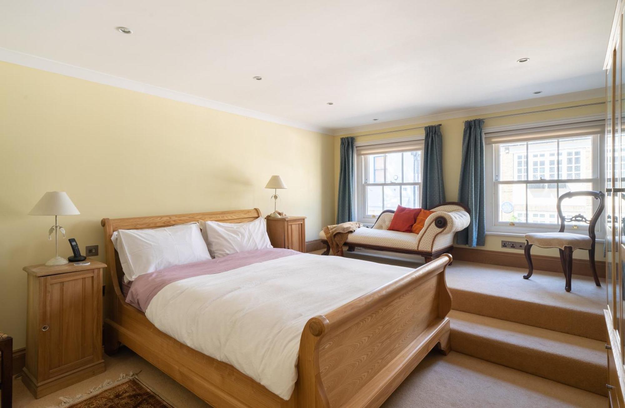 Kensington 3 Bedroom Luxury House Holiday home *