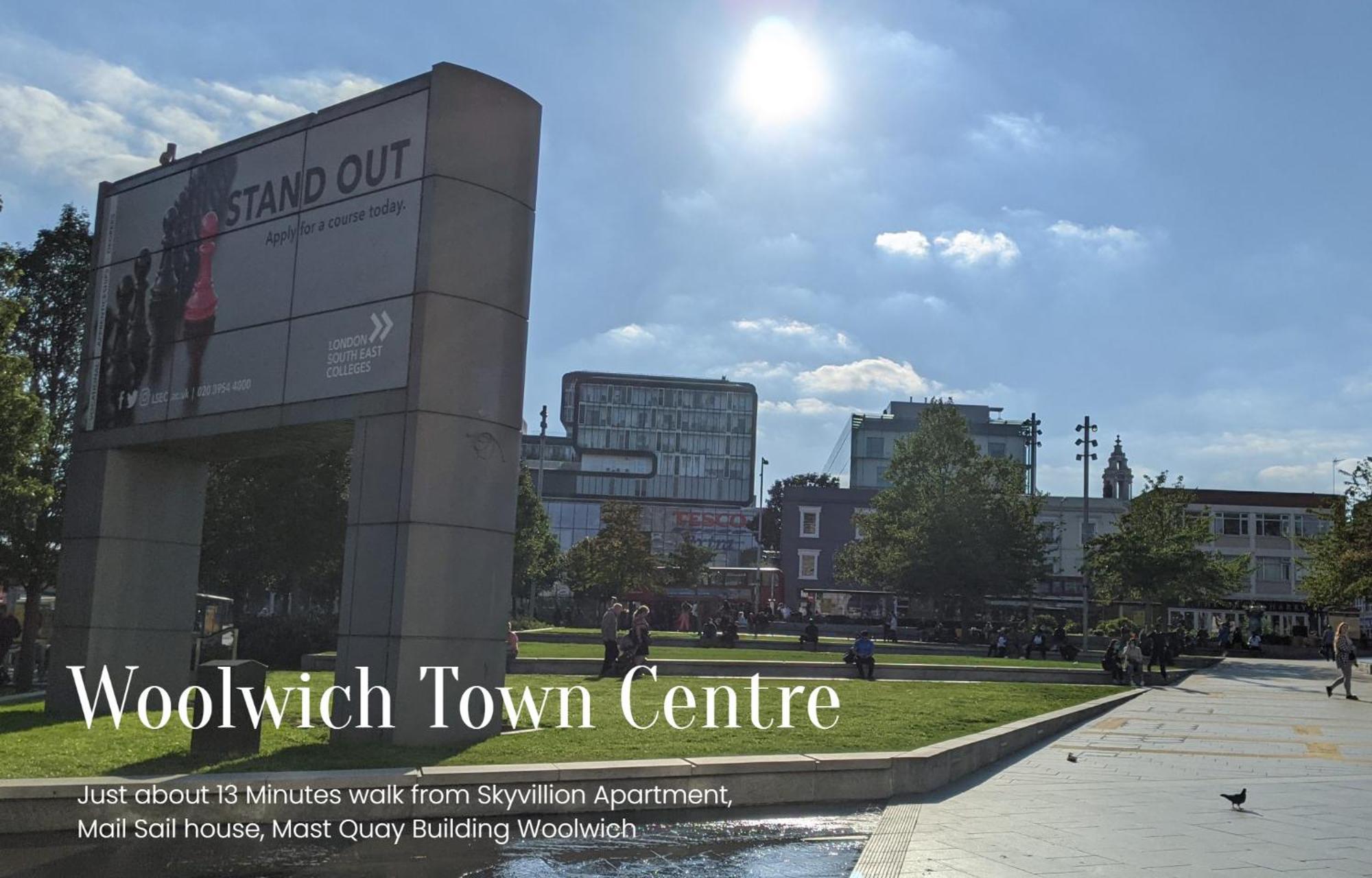 Skyvillion - Skyview Overseeing River Thames By Woolwich Ferry, Near Excel, O2 Arena, Airport, Free Wifi & Free Onsite Parking, Fantastic Rates For Longer * Londres