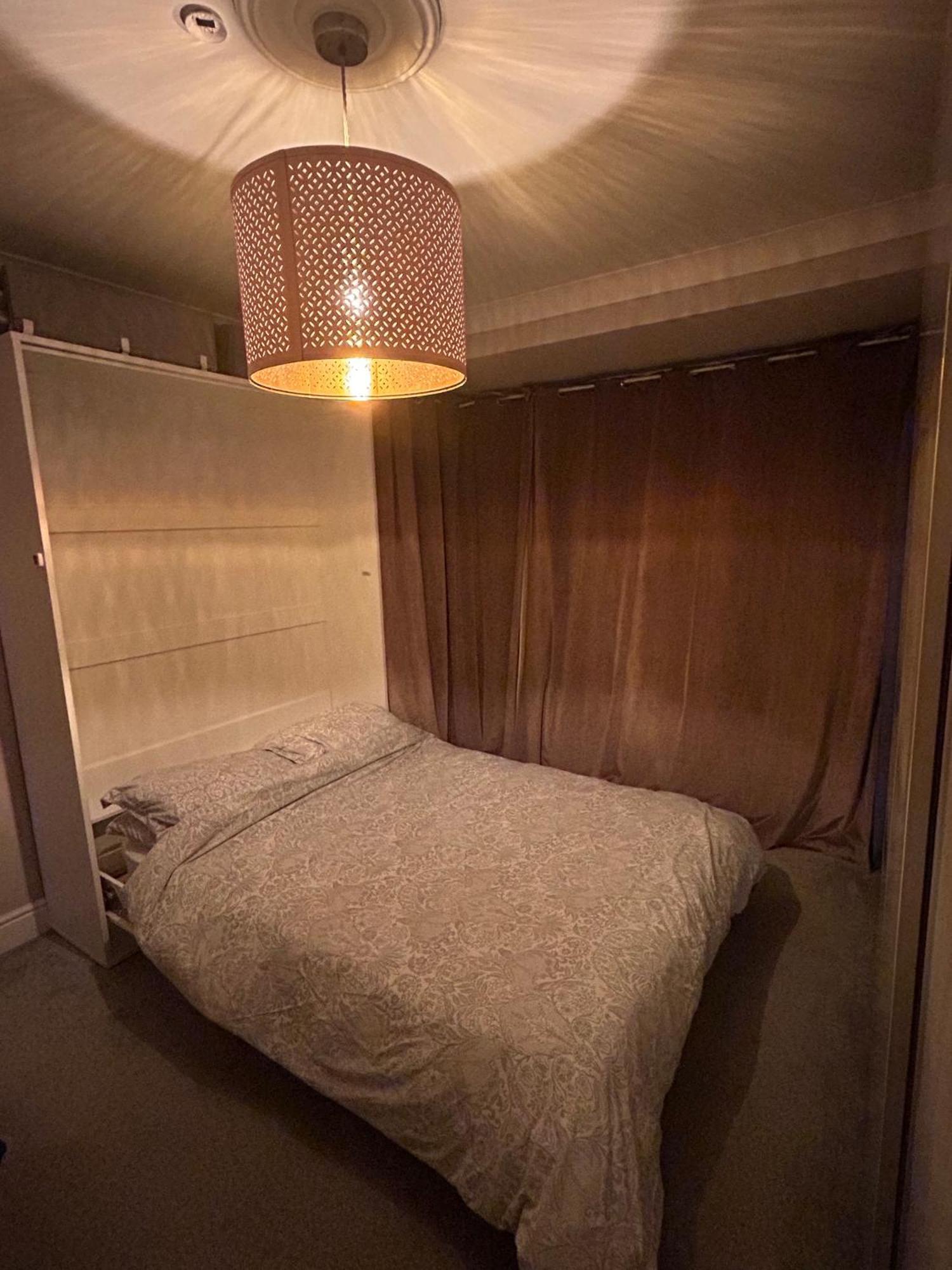 Three Bedroom Family With Garden In Walthamstow *