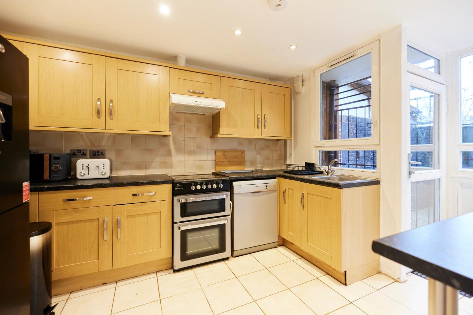 The Kennington Park Crib - Lovely 2bdr Flat With Garden Appartement