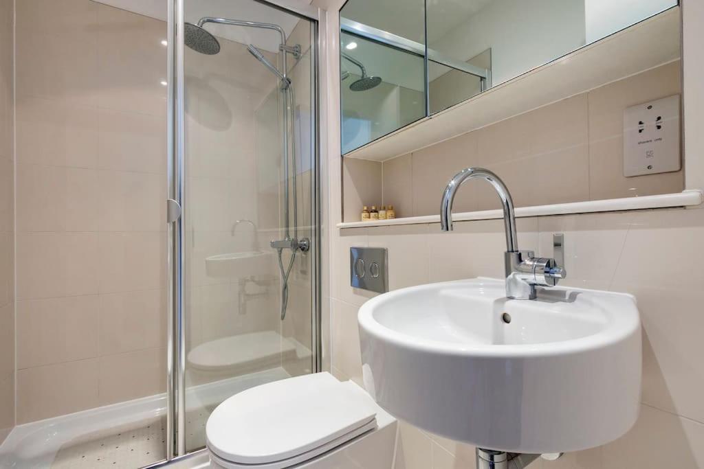 Bridge Beauty Luxury 2bed 2bath Apartment