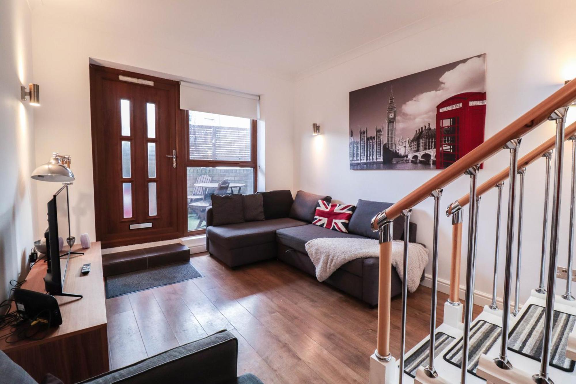 Stunning Split Level Apartment London
